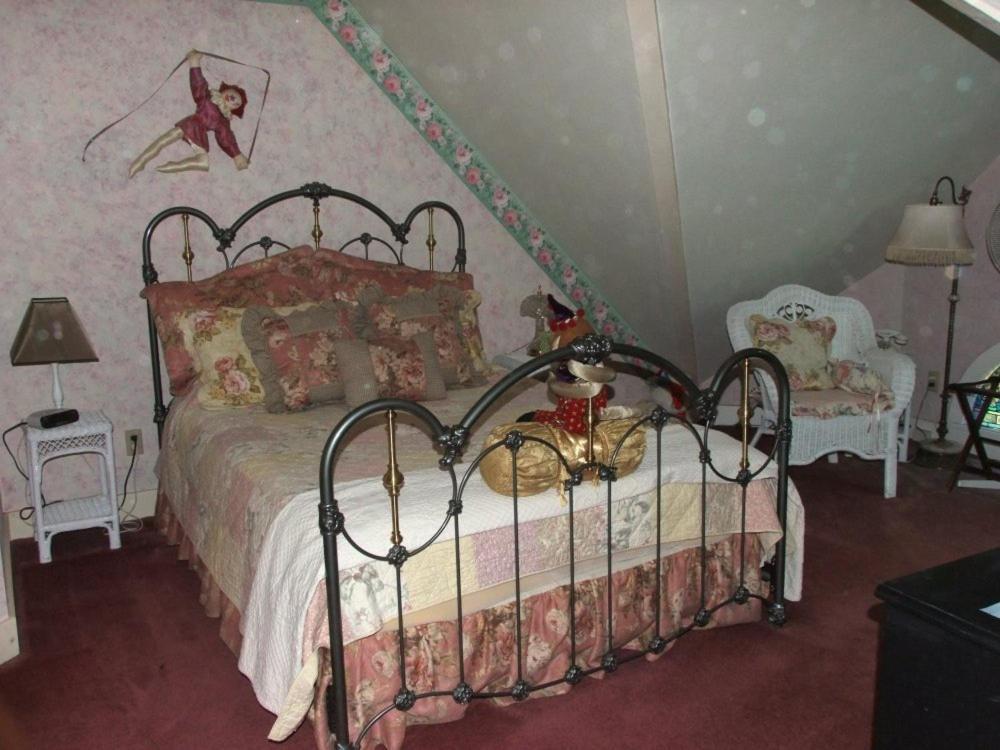 Robin'S Nest Bed & Breakfast San Andreas Room photo
